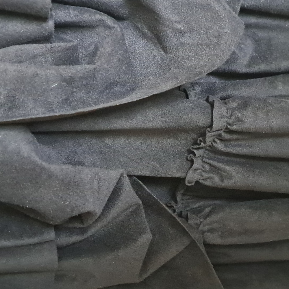 TIER Velvet Skirt - Picture 7 of 10